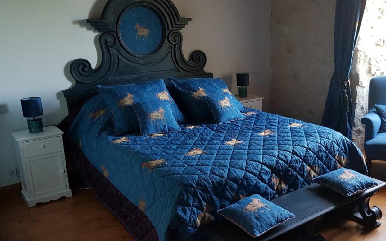 Le Domaine De Tizo Otel Saint-Victor-de-Morestel Dış mekan fotoğraf