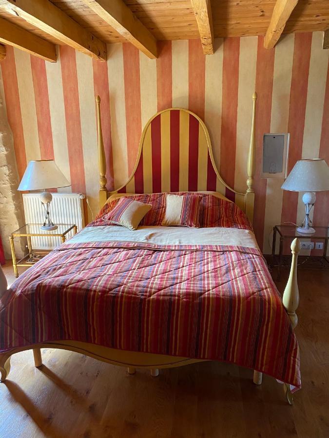 Le Domaine De Tizo Otel Saint-Victor-de-Morestel Dış mekan fotoğraf
