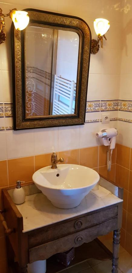 Le Domaine De Tizo Otel Saint-Victor-de-Morestel Dış mekan fotoğraf