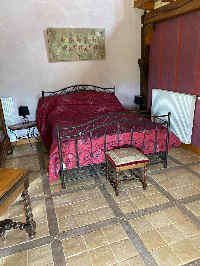 Le Domaine De Tizo Otel Saint-Victor-de-Morestel Dış mekan fotoğraf