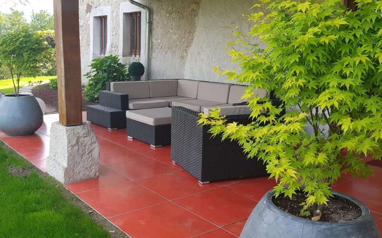 Le Domaine De Tizo Otel Saint-Victor-de-Morestel Dış mekan fotoğraf
