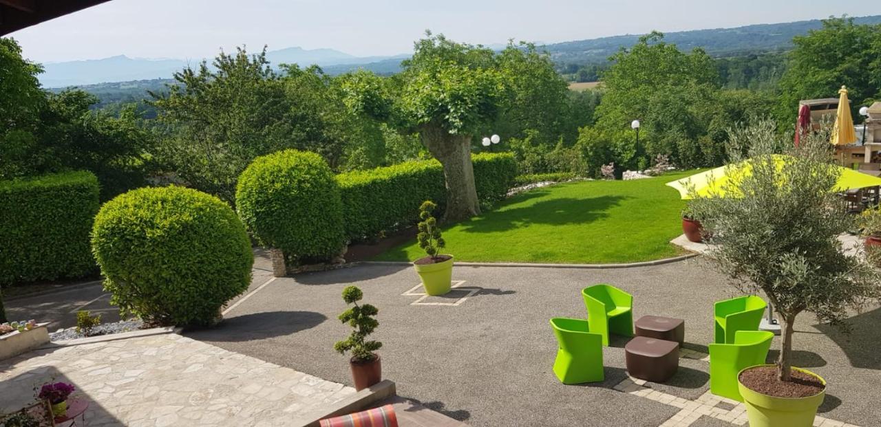 Le Domaine De Tizo Otel Saint-Victor-de-Morestel Dış mekan fotoğraf